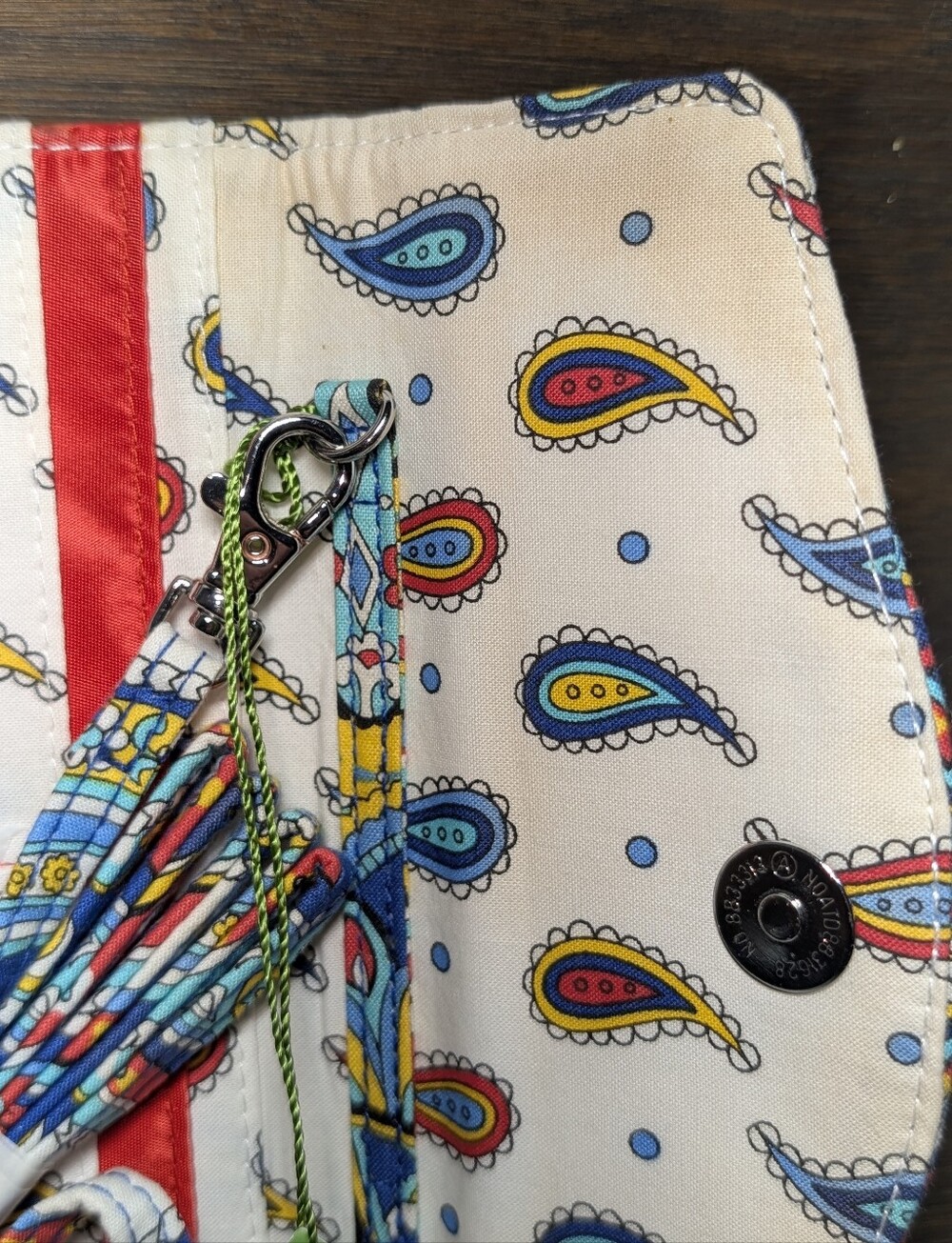 Vera Bradley Blue Red Yellow Teal Paisley Quilted Fold-Over Clutch Strap Wallet - Picture 5 of 6